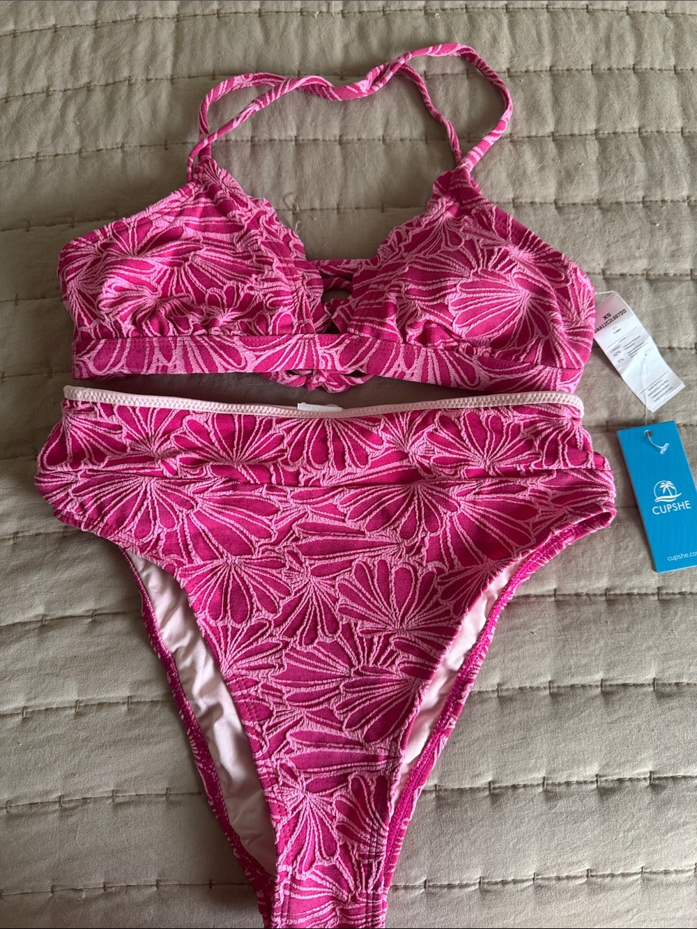 Cupshe Hot Pink Floral Lace Bikini Set with High-Waisted Bottom
